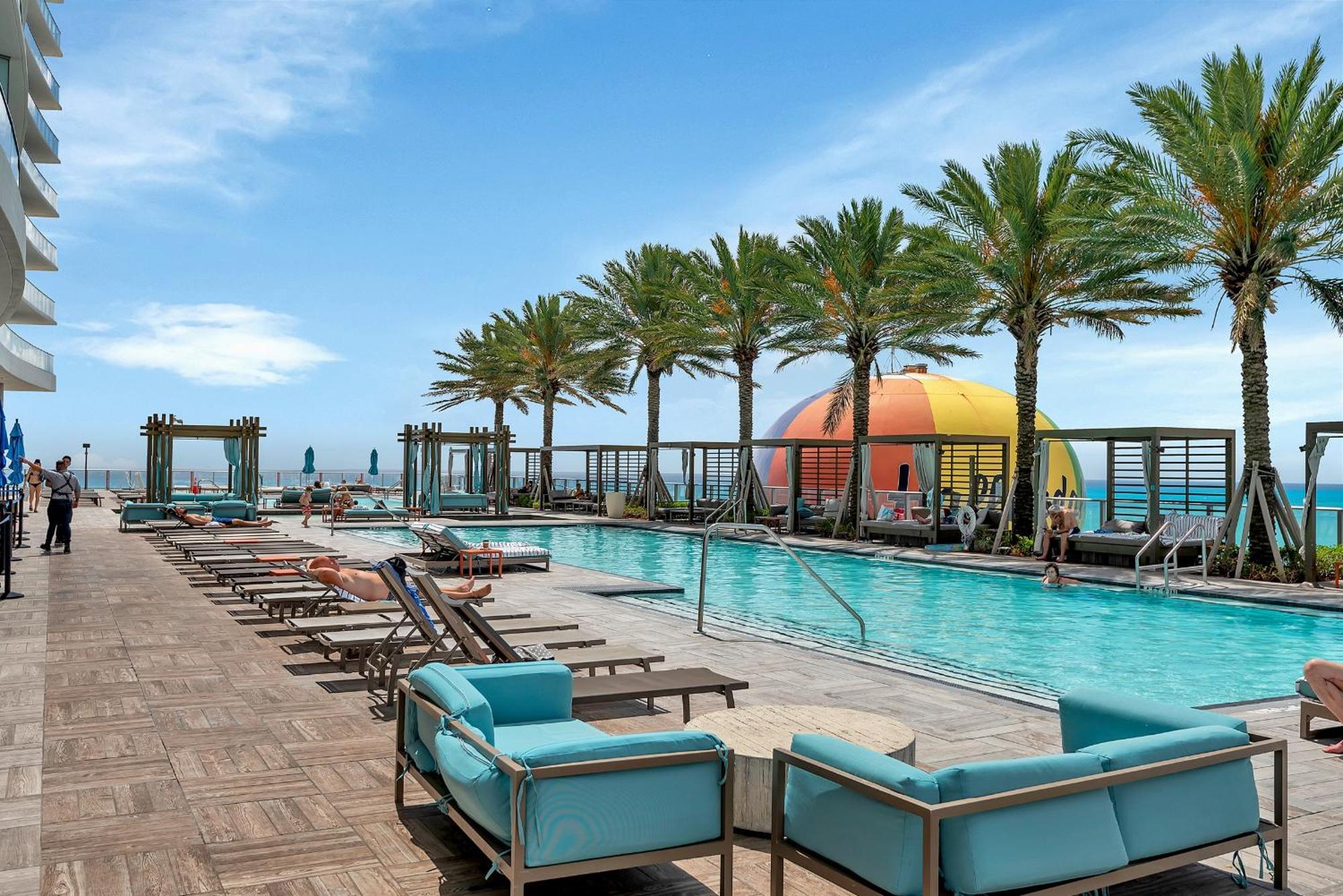 203-1Br/1Ba At The Beach Gem! Lux Amenities! Hollywood Exterior photo