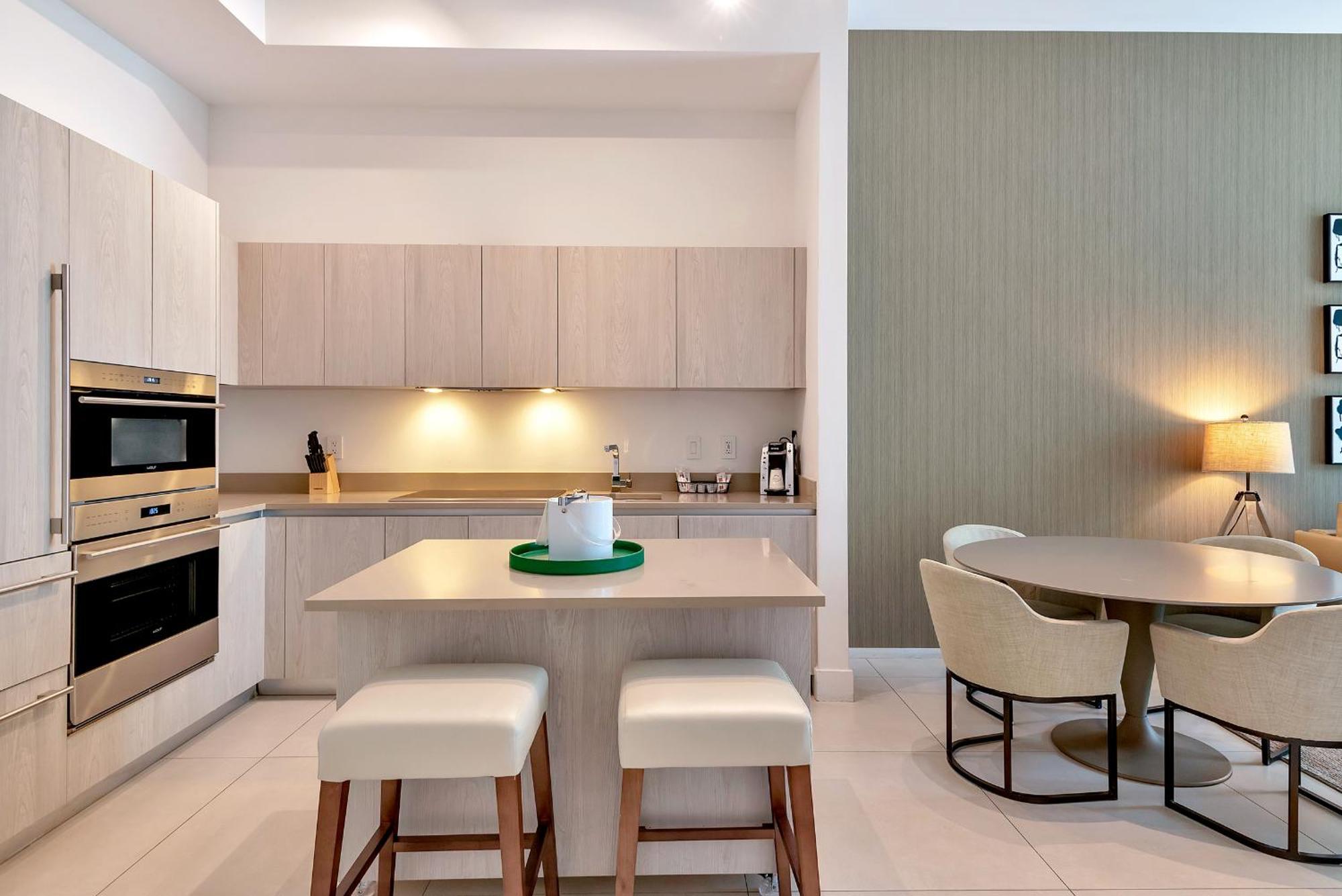203-1Br/1Ba At The Beach Gem! Lux Amenities! Hollywood Exterior photo