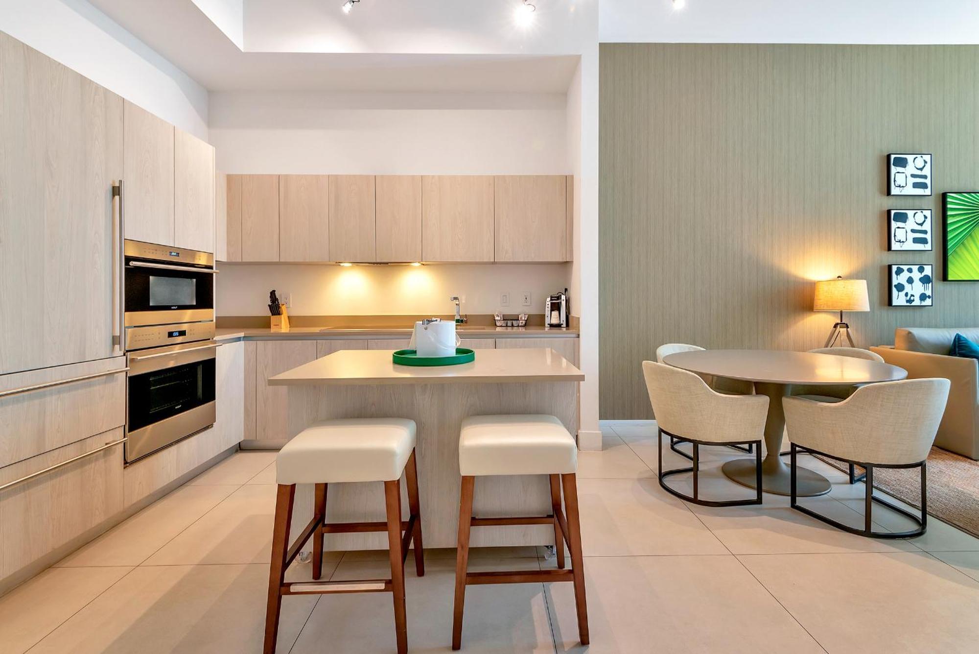 203-1Br/1Ba At The Beach Gem! Lux Amenities! Hollywood Exterior photo