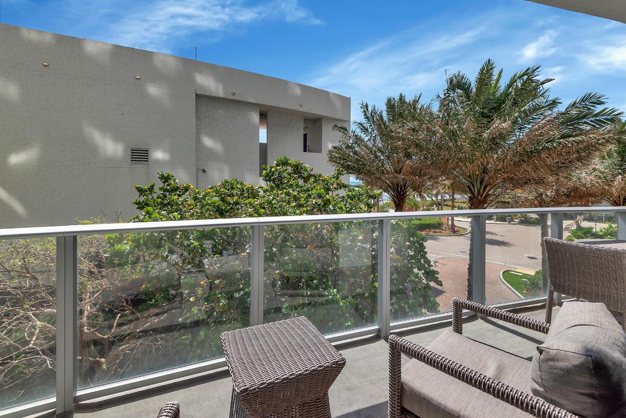 203-1Br/1Ba At The Beach Gem! Lux Amenities! Hollywood Exterior photo