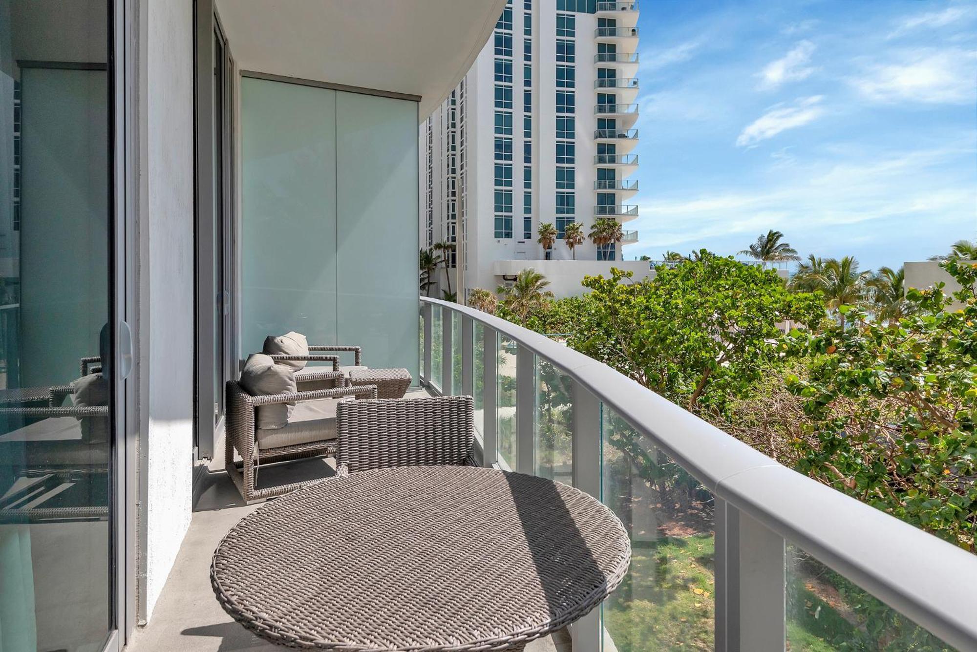 203-1Br/1Ba At The Beach Gem! Lux Amenities! Hollywood Exterior photo